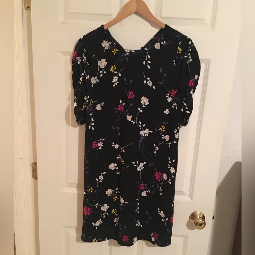 Halogen Black Floral Print Shift Dress Size XS. NWT